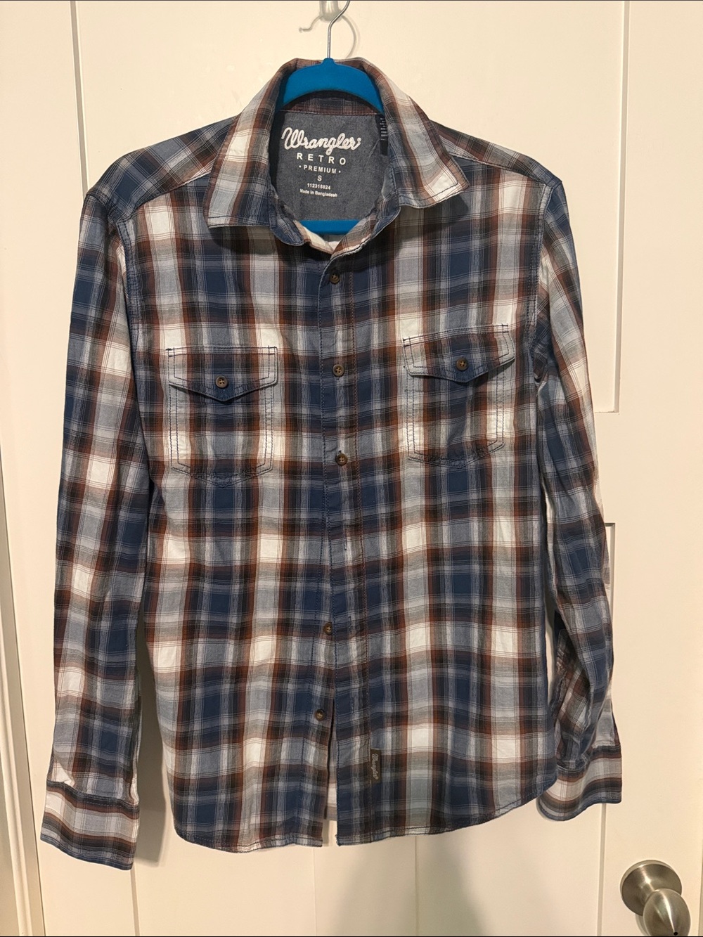 Wrangler Retro Western Plaid Button-Down Shirt in Blue, Brown & White Size Small